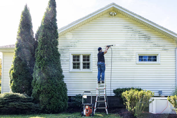 Best Animal Enclosure Cleaning  in Crest, CA